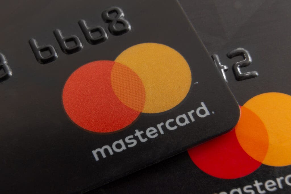 Feature Image for interests on Analyst Color, Credit Cards, Financial Services, Jeff Cantwell from benzinga.com