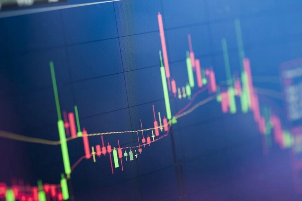 Investor Bought Palantir At $28 In 2021 And Sold Too Soon. Now He's Banging His Head Over The Lifechanging Gains He Missed