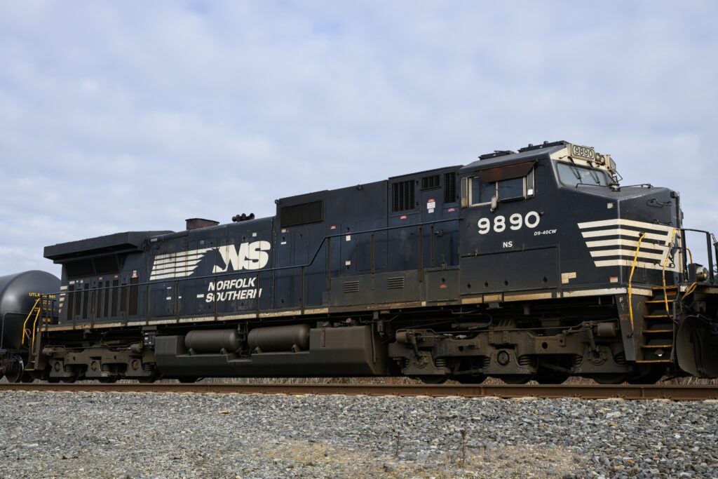 0 News Article Image Norfolk Southern Q2 Earnings: Revenue, EPS Beat Estimates, Company Flags 'Weaker' Revenue Early In Q3 - Norfolk Southern  ( NYSE:NSC ) 