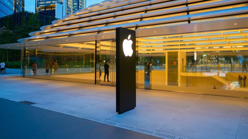 Apple Eyes Rebound with Slim iPhone, Services Growth