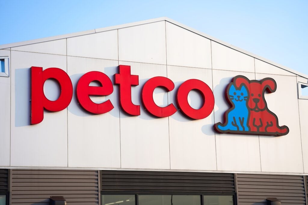 2 News Article Image Petco Stock Jumps After Q2 Earnings Beat Estimates - Petco Health and Wellness  ( NASDAQ:WOOF ) 
