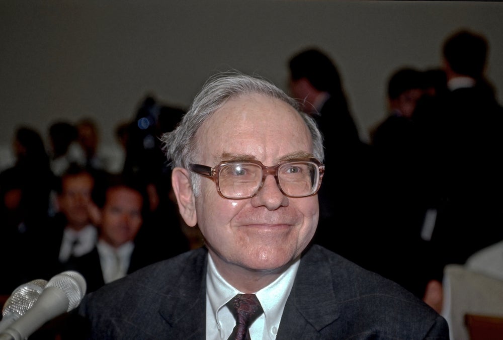 Warren Buffett's Berkshire Hathaway Lifts Mitsubishi Stake Past 10% As Japan Trading House Bet Deepens
