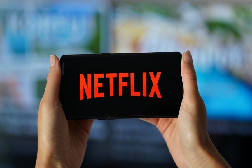 Netflix Stock Slips After Musk Boycott Tweet, Analyst Sees Bargain