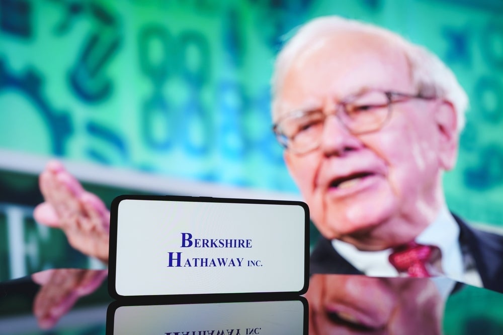 Warren Buffett's Berkshire Hathaway Death Cross Might Be Good News - Apple  ( NASDAQ:AAPL ) 