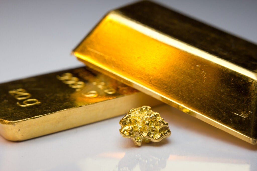 Gold's Global Divide: Why US, Asian ETF Investors Are Buying While Europe Bails