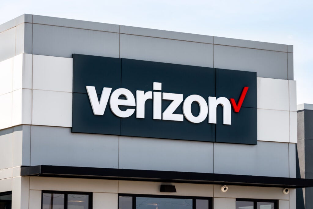 1 News Article Image What's Going On With Verizon Stock Today? - Verizon Communications  ( NYSE:VZ ) 