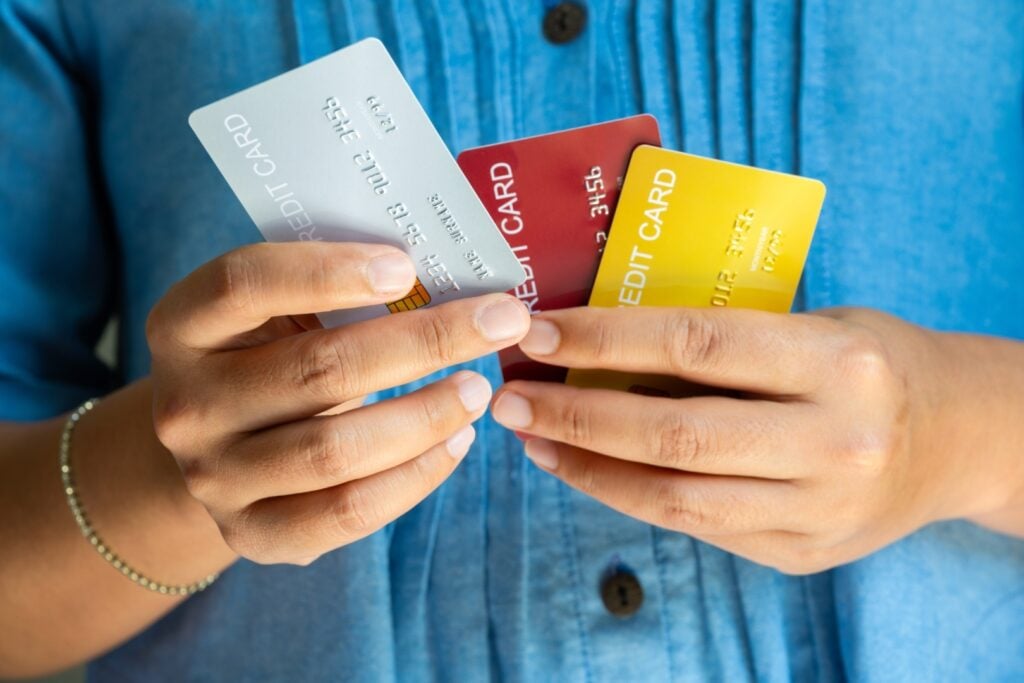 Bill Ackman Questions Credit Card Rewards Structure, Says Low-Income Consumers Subsidize Premium Cardholders Amid Trump Rate Cap Debate – Mastercard (NYSE:MA)