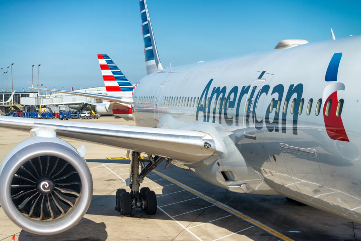 Options Corner: American Airlines Risks Turbulence Amid K-Shaped Economic Recovery