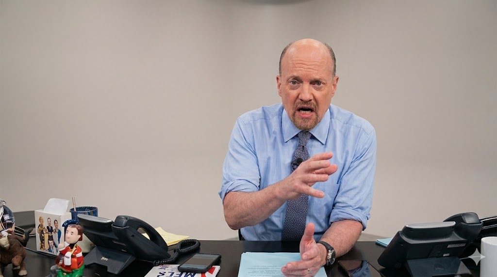 Cramer Calls Out Trump's 'Mind-Boggling Misdirection' ― Warns Stock Market Could Sink 20%